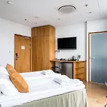 Hotel Hiisi Jaetkaesaari 3*