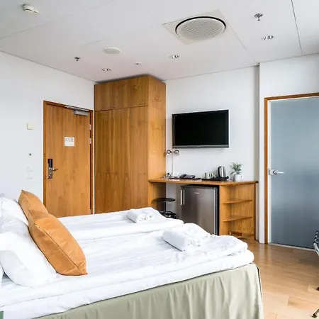Hotel Hiisi Jaetkaesaari 3*