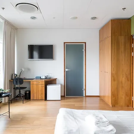 호텔 Hiisi Jaetkaesaari 3*