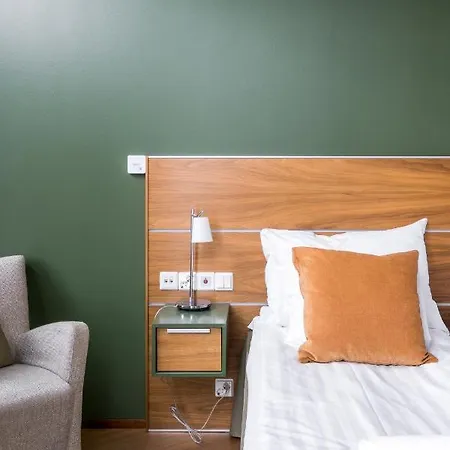 ホテル Hiisi Jaetkaesaari 3*