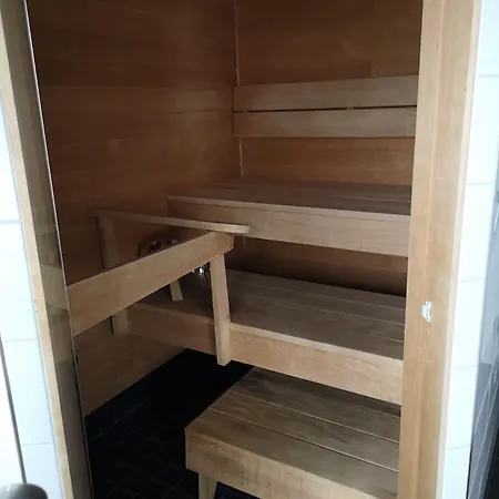 Hiisi Jaetkaesaari ホテル